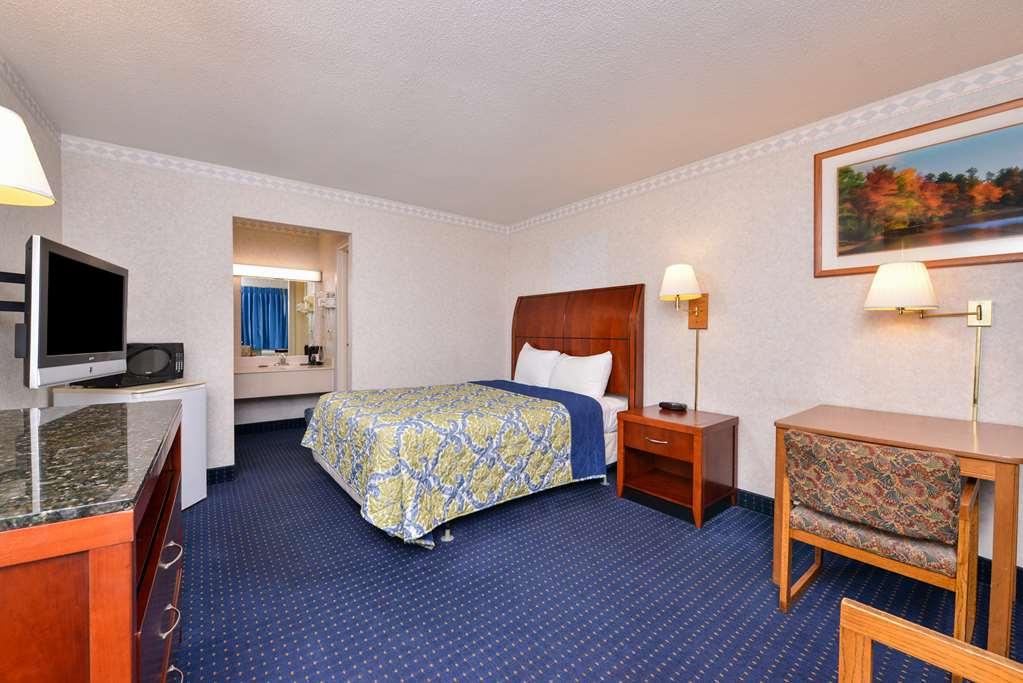 Americas Best Value Inn Of Decatur Room photo