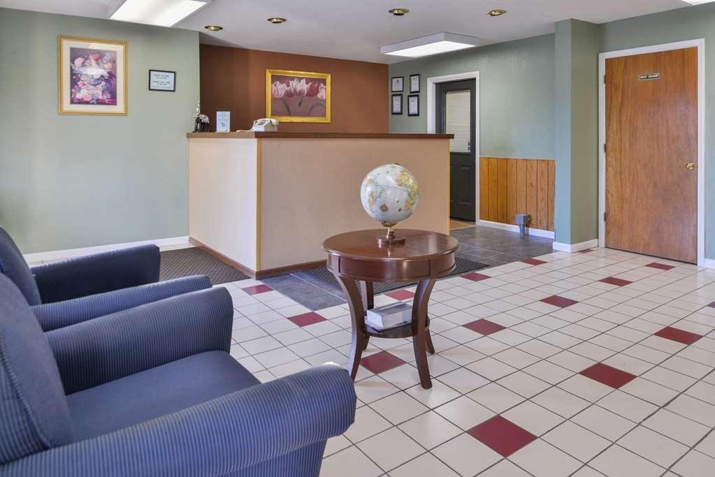 Americas Best Value Inn Of Decatur Interior photo