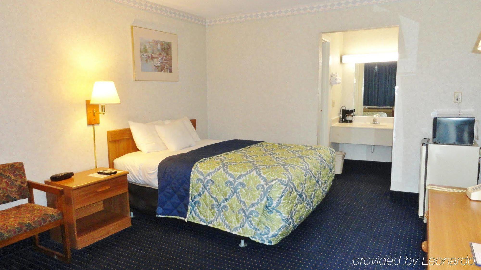 Americas Best Value Inn Of Decatur Exterior photo