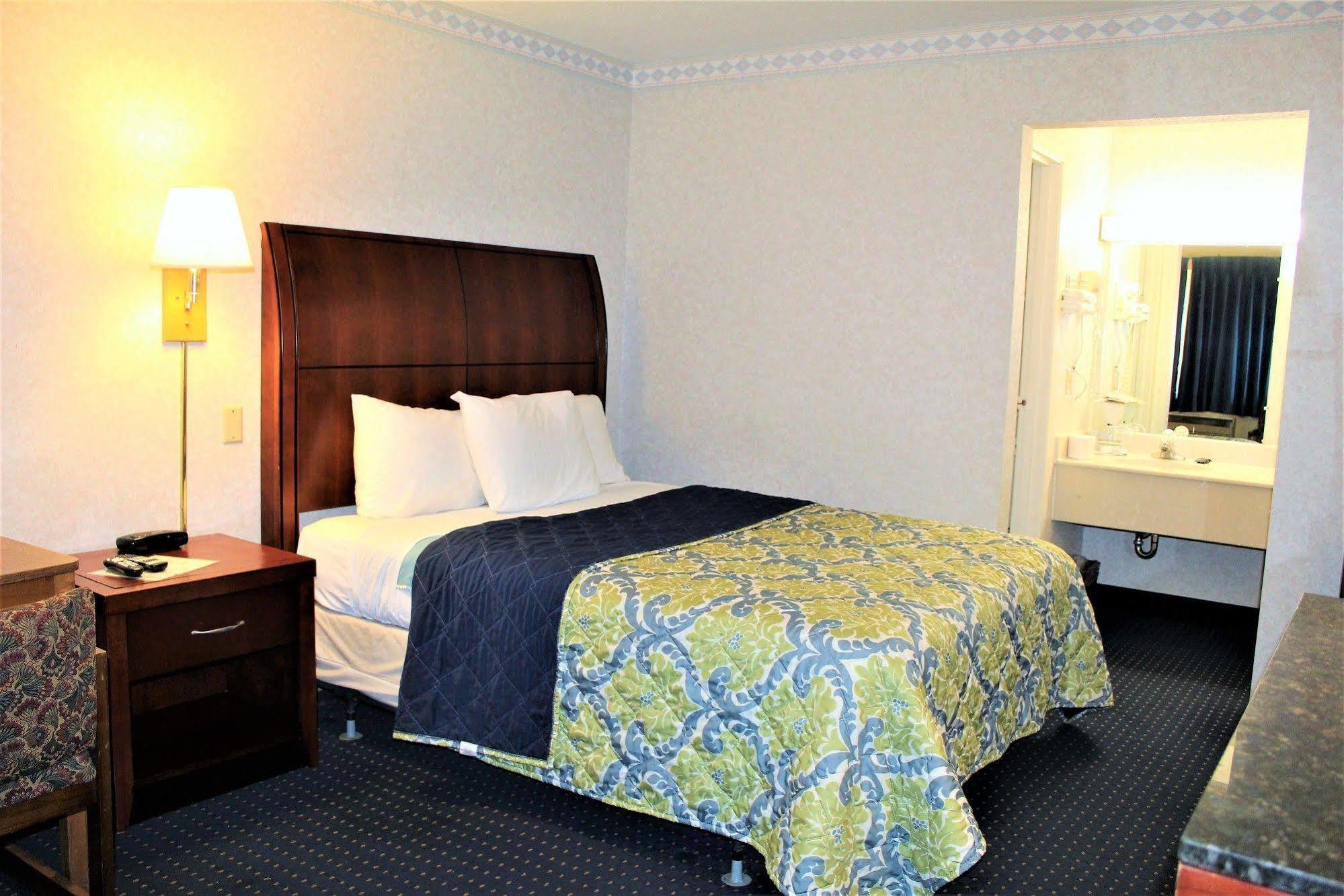 Americas Best Value Inn Of Decatur Exterior photo